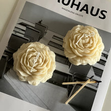 Load image into Gallery viewer, Rose Decorative Candle