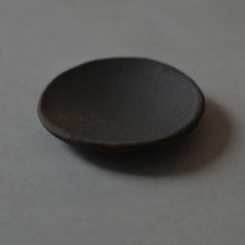 Load image into Gallery viewer, Raw Black Clay Incense Plate
