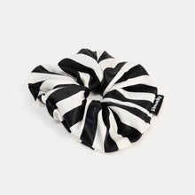 Load image into Gallery viewer, Scrunchie
